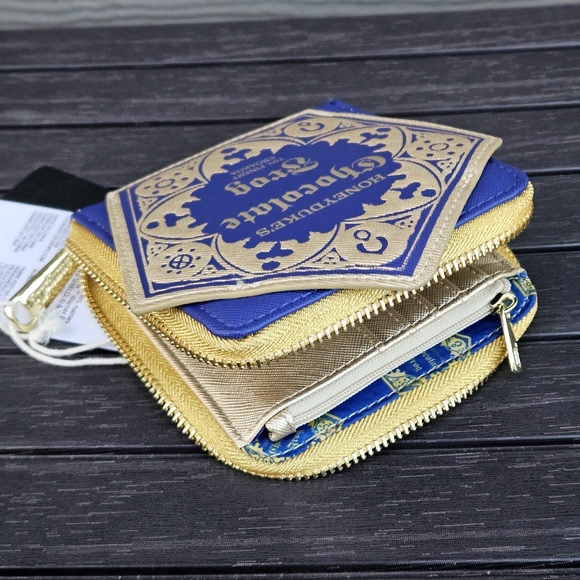Loungefly Harry Potter Wallet Honeydukes Coin Purse Frog Chocolate Zip Organizer - Picture 10 of 12